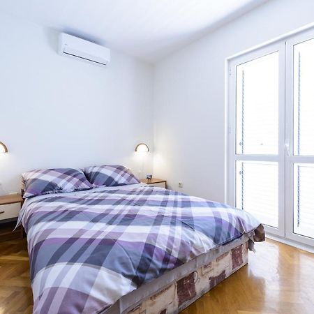 Apartment Tija Two Bedroom Apartment With Balcony And Partial Sea View Dubrovnik Eksteriør bilde