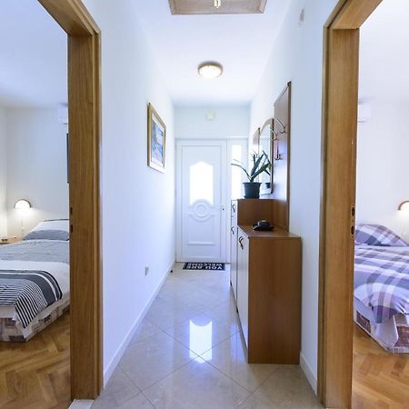Apartment Tija Two Bedroom Apartment With Balcony And Partial Sea View Dubrovnik Eksteriør bilde