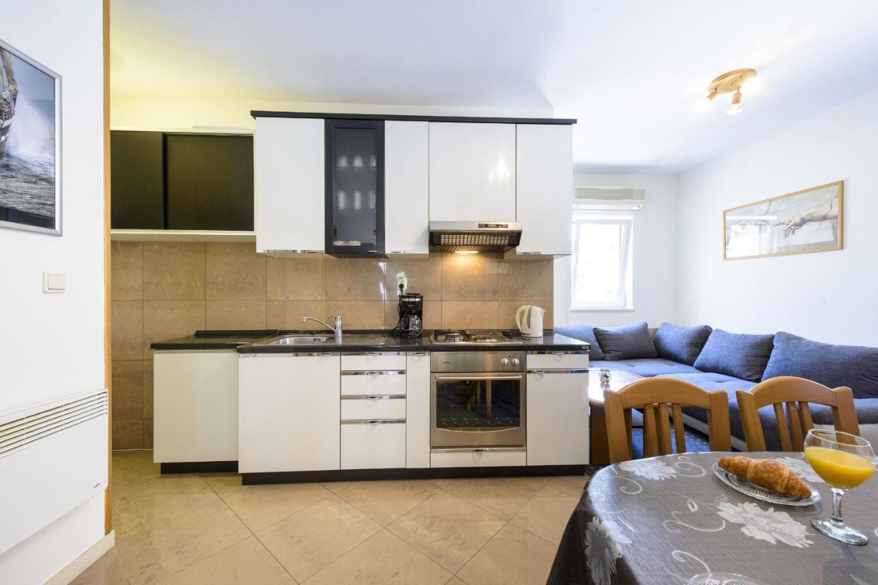 Apartment Tija Two Bedroom Apartment With Balcony And Partial Sea View Dubrovnik Eksteriør bilde