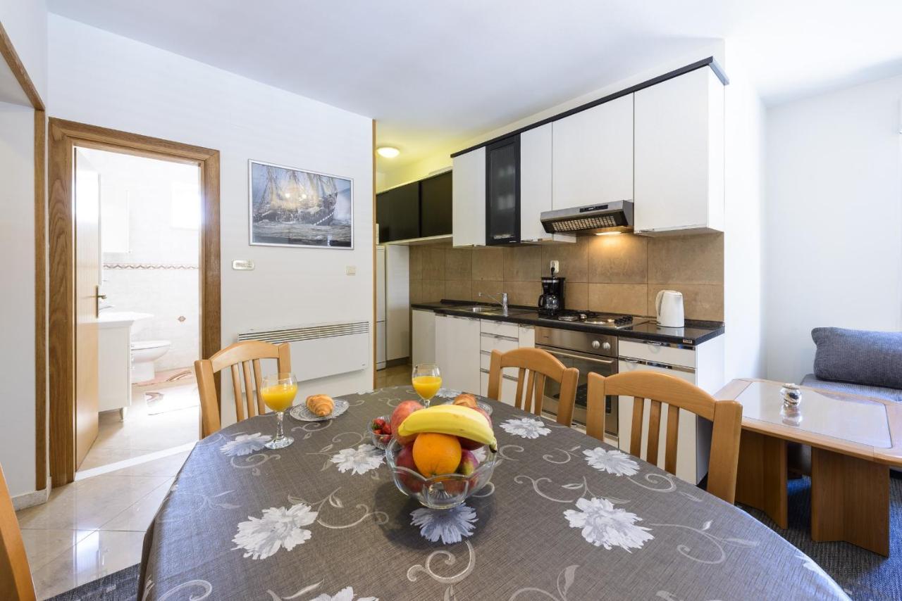 Apartment Tija Two Bedroom Apartment With Balcony And Partial Sea View Dubrovnik Eksteriør bilde